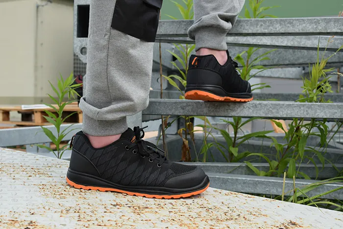 BTex Black SB - Pracovná športová poltopánka